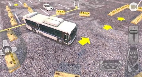 专业巴士停车场游戏图3